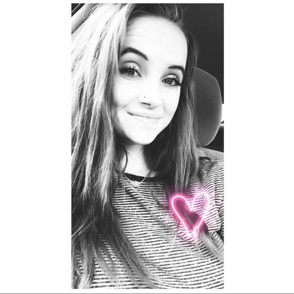 Meet your Posher, Sarah - Picture 1 of 1